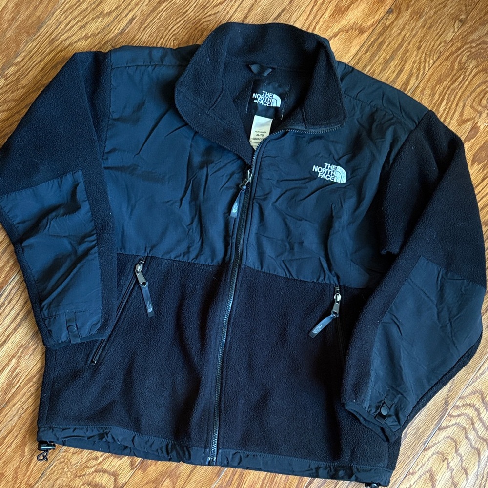 The North Face Boys Dual-Tone Black Performance Jacket